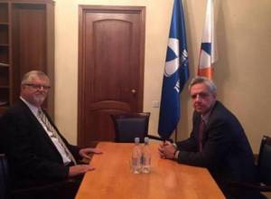 Vartan Oskanian receives EU official