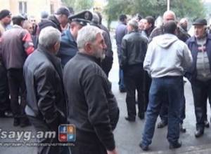 Таксисты-частники в Гюмри жалуются