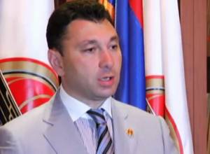 Делегация во главе с Эдуардом Шармазановым отправится на передовую