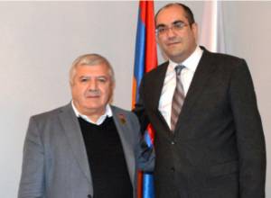 Золотая медаль первому гроссмейстеру Армении