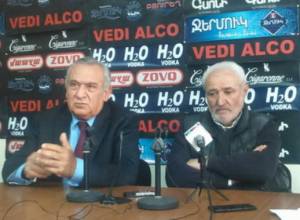 Davit Gasparyan: State begs money from people