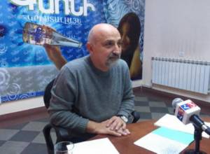 СПИД/ВИЧ может лечиться молитвой: нареколог