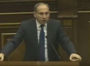 Postanjyan shouts at Pashinyan: Heated debates at National Assembly over "1000 dram" bill
