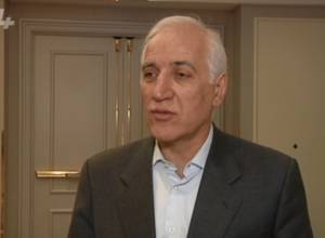 Law criminalizing illegal enrichment of state officials can be given retroactive effect