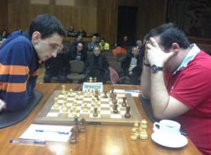 Роберт Ованнисян “поймал” коня соперника и выудил победу