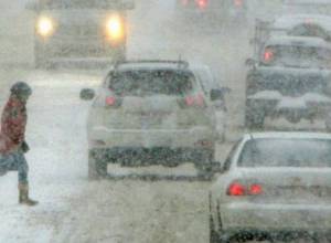 На некоторых дорогах гололедица и туман