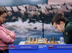 Левон Аронян повторил шаги и сыграл вничью