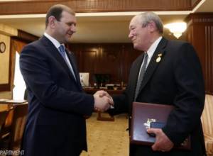 Yerevan Mayor awards football legend Nikolay Ghazaryan