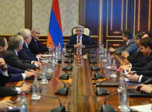 Серж Саргсян провел совещание с членами СНБ