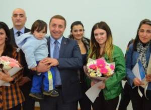 ՀԵՀ-ը փոխհատուցում է երեխաներ ունեցող ուսանողների ուսման վարձը