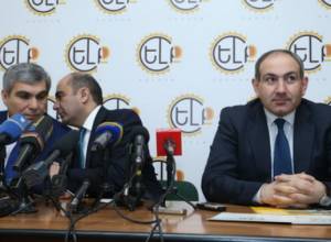 Live stream: Yelk bloc gives press conference