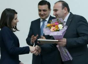 Լավագույն ուսանողները պարգևատրվեցին մեկանգամյա անվանական կրթաթոշակներով