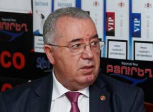 Republican: “Tearing a poster is not end of world”