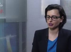 Մարդիկ սպասում են ընտրակաշառքի բուկլետների մեջ