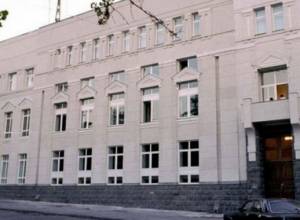 April 1 working days for banks