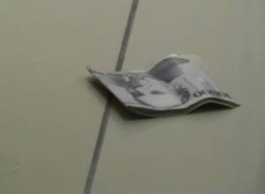 AMD 10 000 note fallen beside the polling booth of “Astghik” MC
