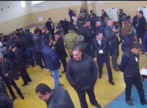 Dozens of voters in one polling station