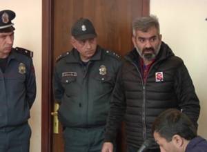 Prosecutor swore at Arayik Khandoyan
