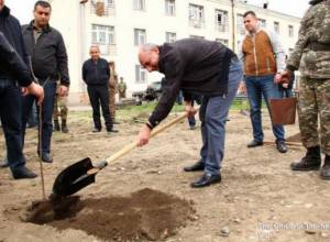 Tree-planting and Saturday cleaning in Mataghis