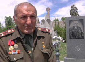 “Fighters fights, career hunters receive posts”