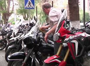 «Դխկդխկում էինք». Զբոսաշրջիկը քիչ էր մնում նախարարի մոտ գնար