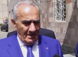 Galust Sahakyan: They look around in search of garbage