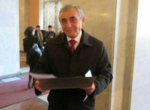 Ара Баблоян поздравил Арама Сатяна