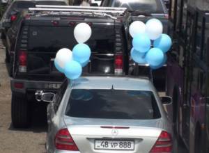 Պատուհանից կախված երեխաներ, անչափահաս վարորդներ