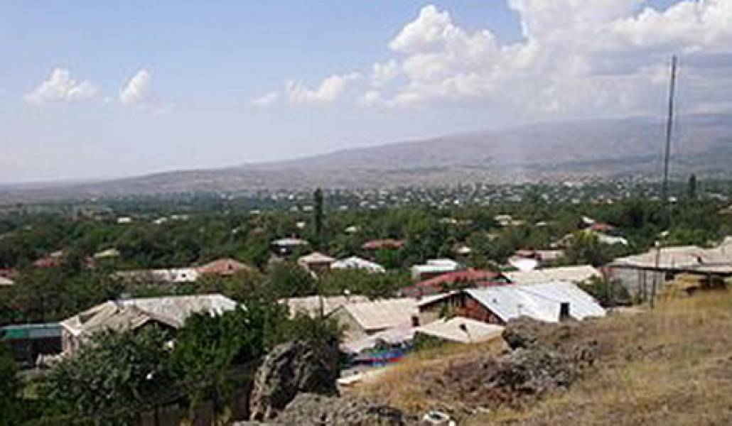 320px-Oshakan_Village