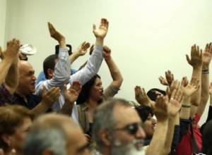 Brother tried to kiss his brother: Sasna Dzrer members removed from court