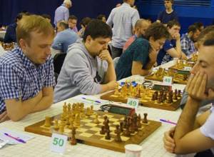 Artashes Minasyan and Hovhannes Gabuzyan remain in the lead