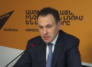 Tigran Davtyan: There will be no common currency.