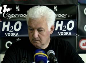 Why doesn't Archbishop Aram Ateşyan want to step down?