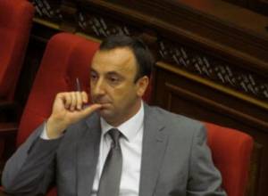 Hrayr Tovmasyan to write memoirs about disagreements in the party