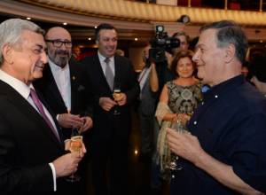 Serzh Sargsyan meets with Golden Apricot film festival honorary guests and filmmakers