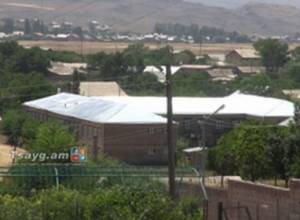 Pupils used buckets before repair of roof leaks