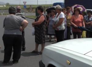 Բողոքի ցույց Բագրատաշենի անցակետի մոտ, առևտրով զբաղվողները դժգոհ են պայմաններից