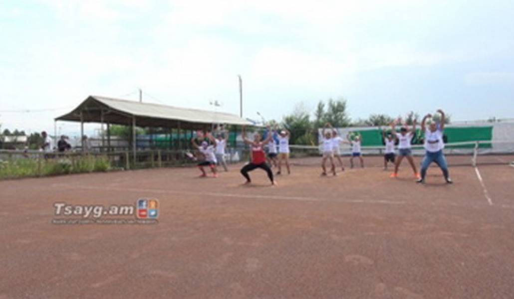 1502967811_habet-tenis