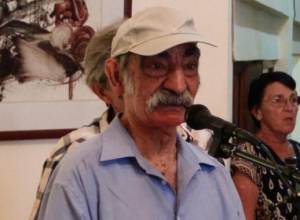 Father's and daughter's exhibition; analyze characters in the language of art