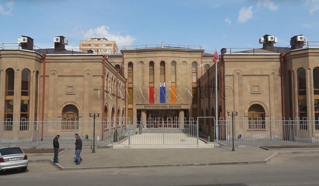 still0318_00000-copy