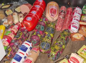 Իրացման մեկ կետում հայտնաբերվել է շուրջ 120 անուն ժամկետանց կամ առանց մակնշման ապրանք