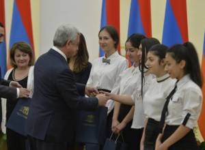 President gives awards to IT Sector Nominees