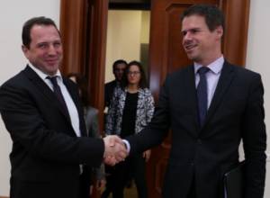 Французы также займутся вопросом канализационных вод РА