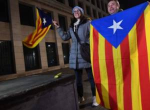 Catalonia ex-officials freed by Belgian judge