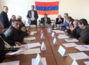 Մարմաշենում ավագանու նիստը բոյկոտել են