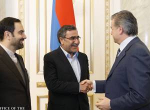 Карен Карапетян принял заместителя министра нефти ИРИ