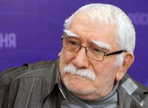 Armen Jigarkhanyan is hospitalized, he cannot walk