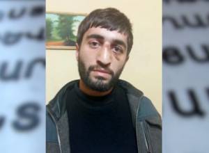 Угрожал девушке ножом и украл ее сотовый телефон