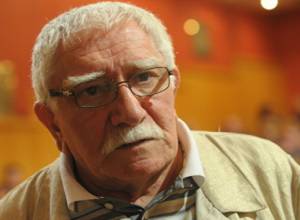 Armen Jigarkhanyan is divorced from his wife