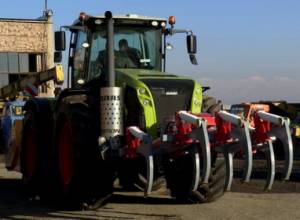 Super powerful tractor acquired due to Agricultural Machinery Leasing Program